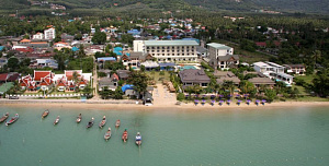 Chalong Beach Hotel & Spa