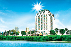 Holiday International Sharjah Hotel